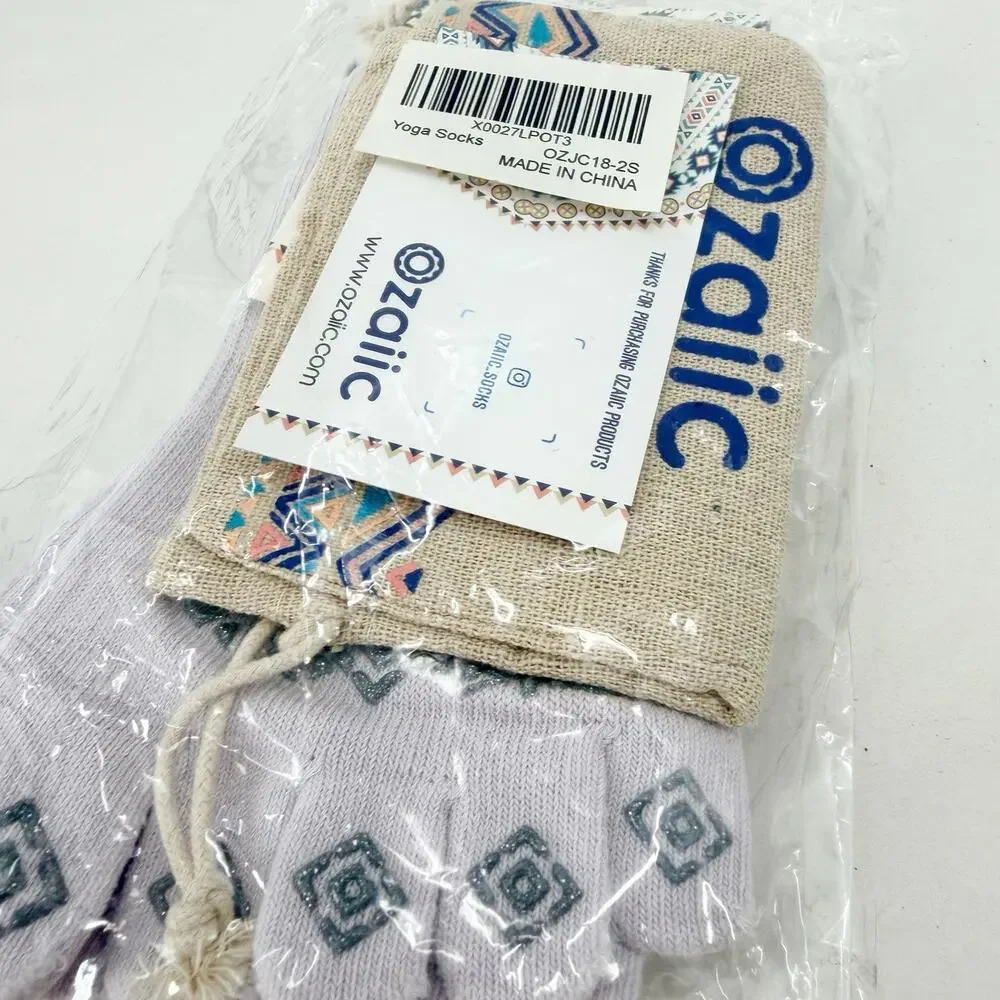 Ozaiic 2-Pack Blue & Purple Cotton Non-Slip Grip Yoga Socks One Size